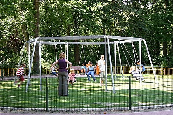 columpio-kaiser-kuhne-04-kaiser-kuhne-columpios-40596-vista-40596