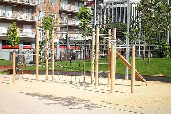 kaiser-kuhne-estructura-de-equilibrio-y-trepa-de-madera