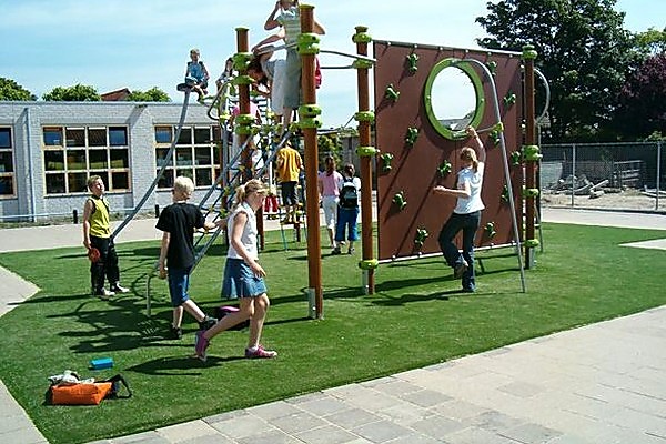 juego-infantil-ixo-proludic-paneles-y-plataformas
