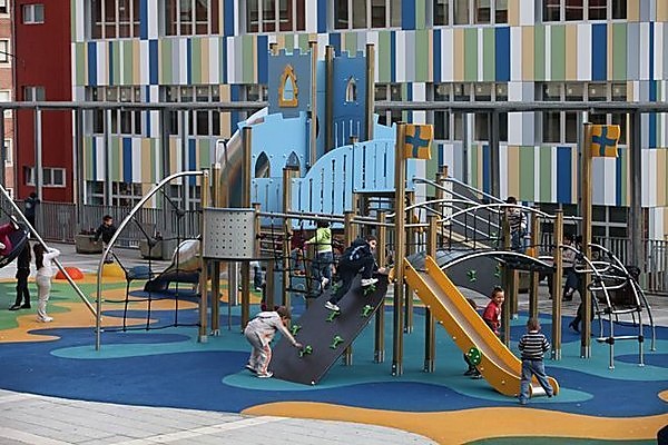 juegos-infantiles-vivarea-espacio-urbano