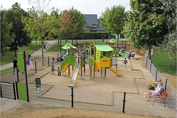 vista-general-parque-infantil-vivarea