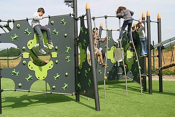 estructura-de-equilibrio-y-trepa-infantil