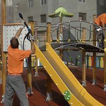 mantenimiento-parque-infantil-operarios